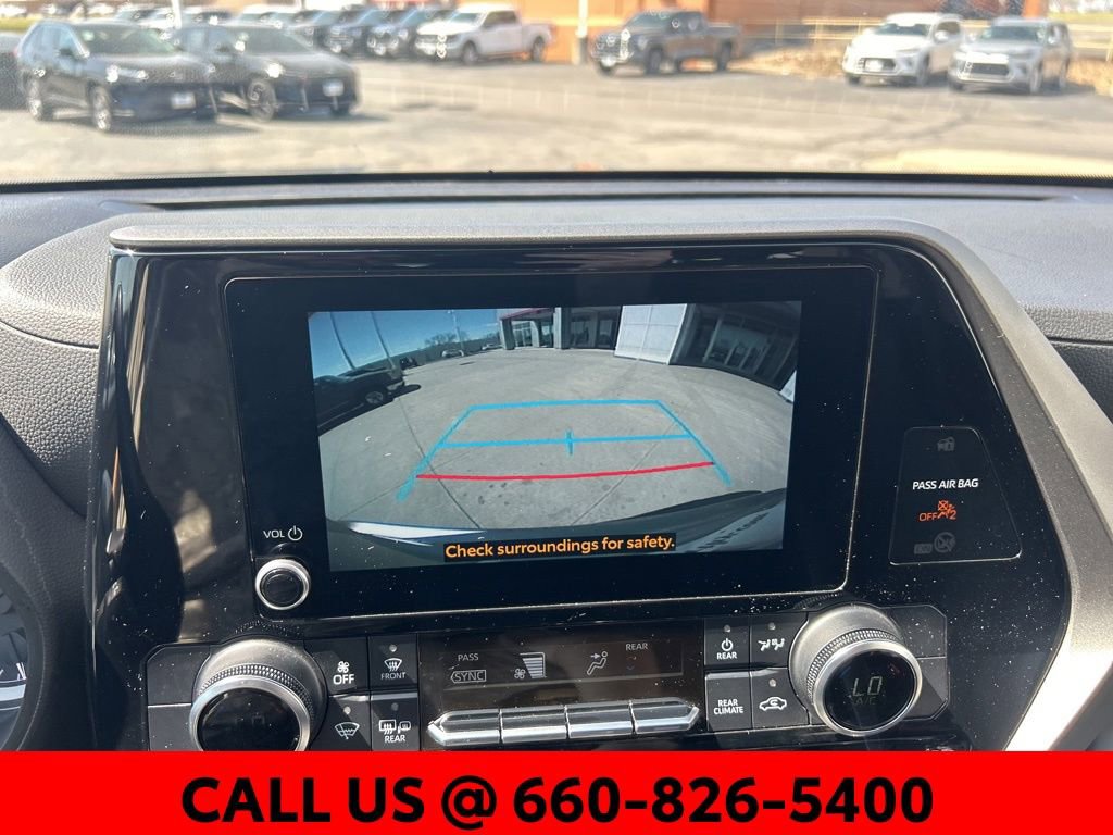 Used 2024 Toyota Highlander LE image 22