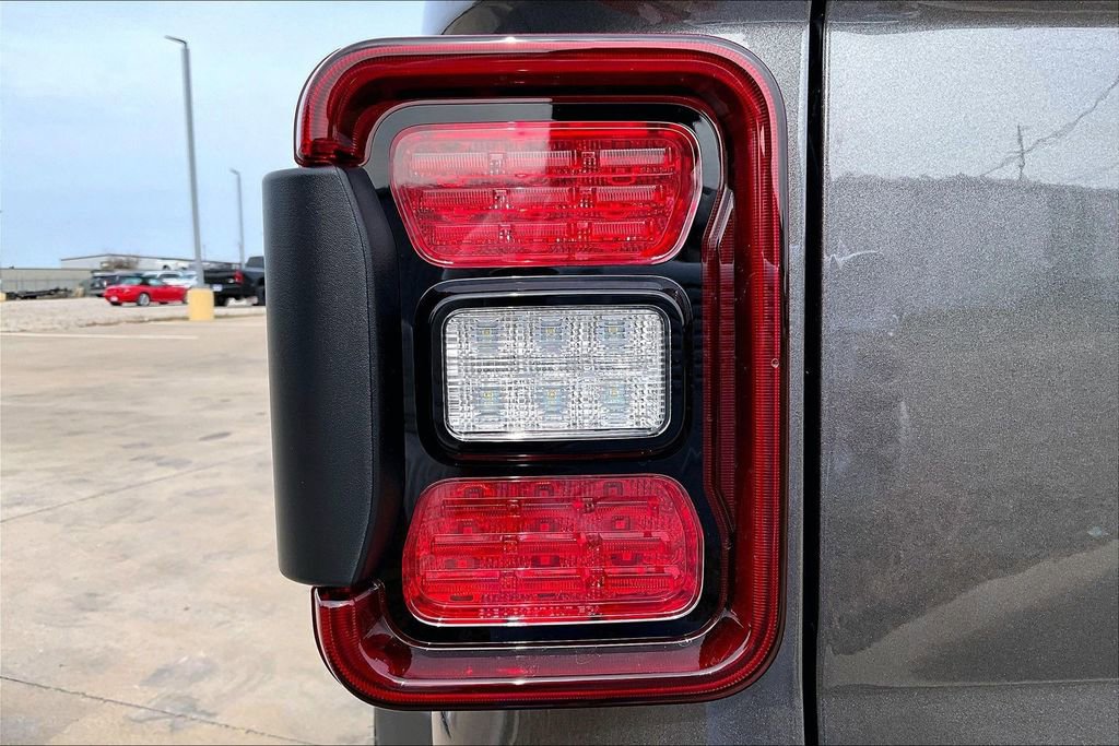 New 2026 Jeep Gladiator Overland AWD/4WD image 18