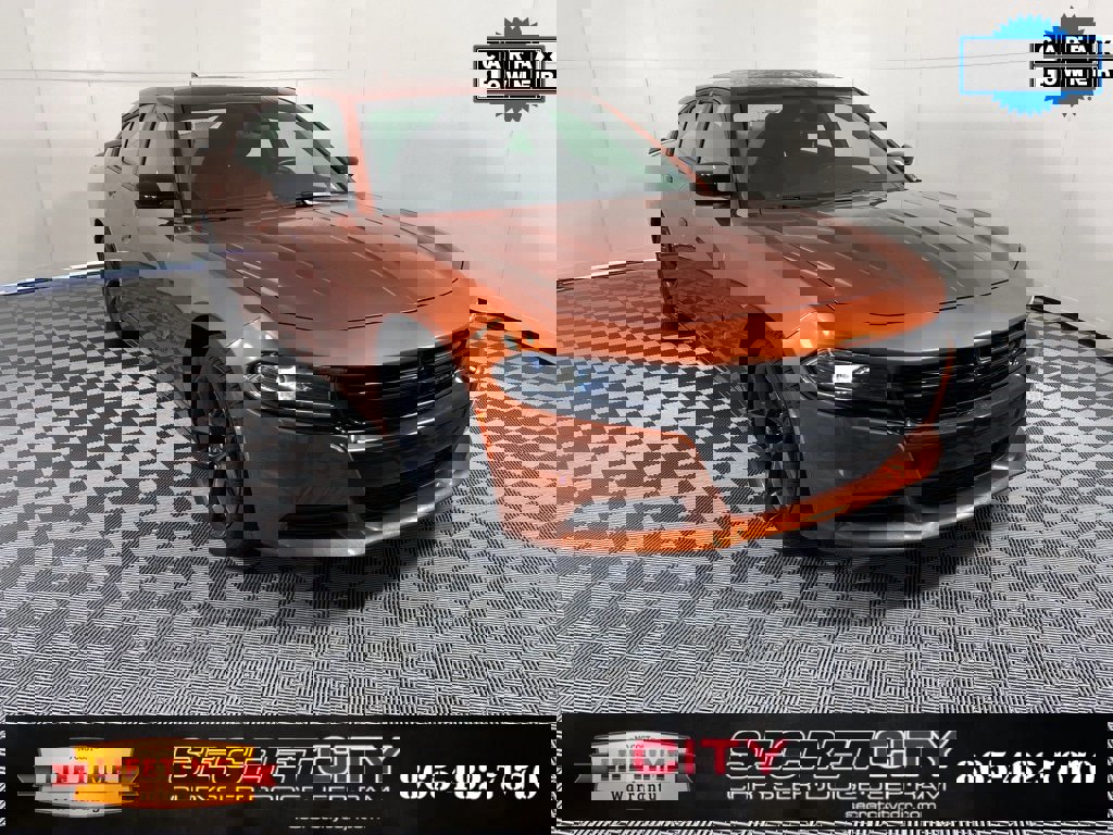 Used 2023 Dodge Charger SXT w/ Blacktop Package image 1