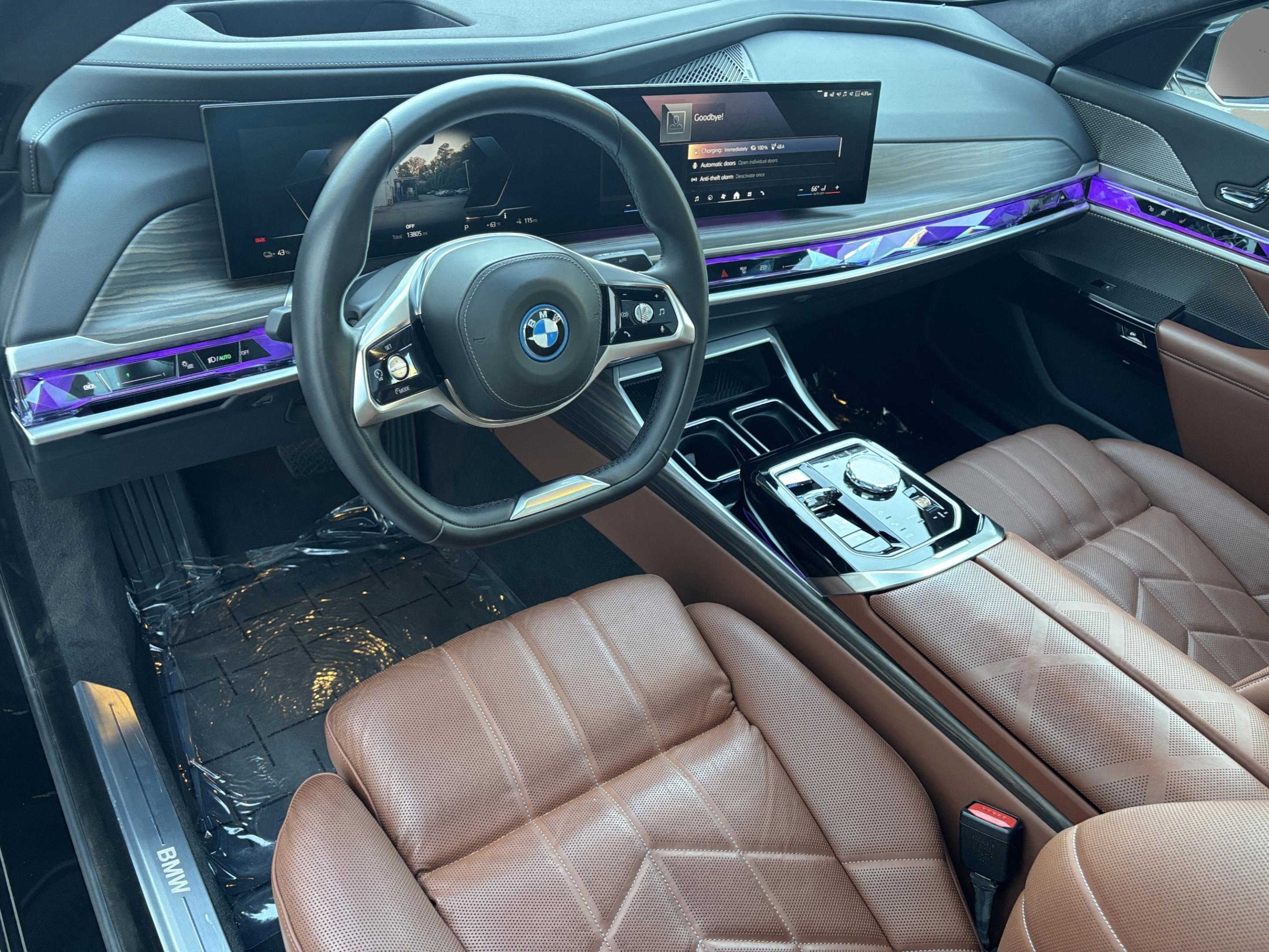 Used 2024 BMW i7 eDrive50 w/ Executive Package image 23