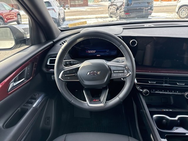 Used 2025 Chevrolet Traverse Z71 w/ Driver Confidence Package image 21