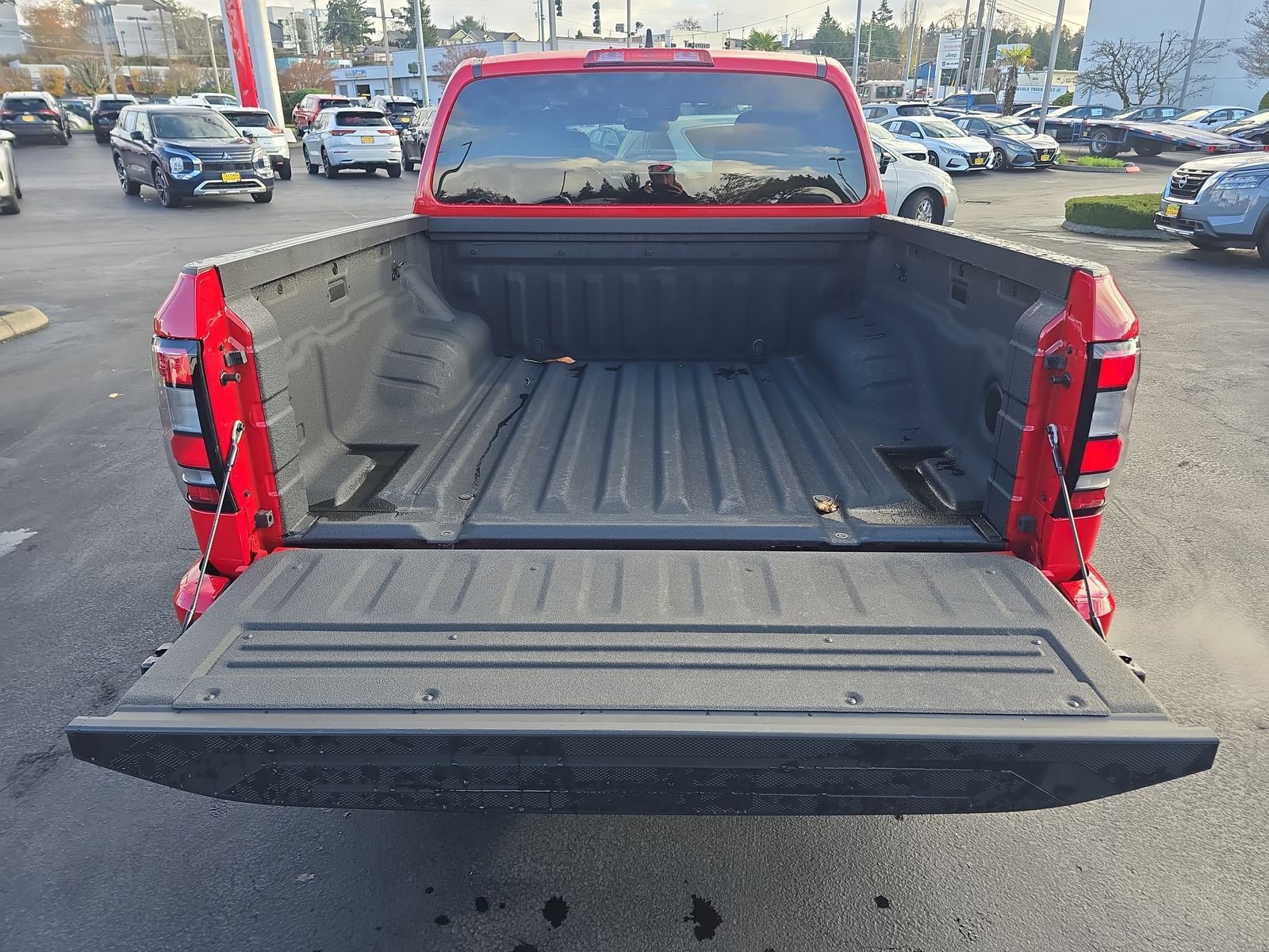 Used 2022 Nissan Frontier SV image 28