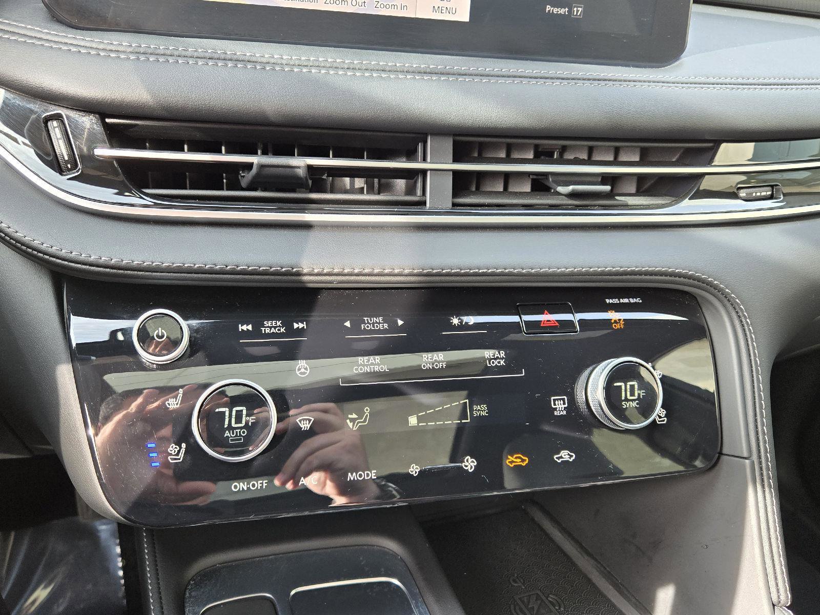 Certified 2025 INFINITI QX60 Luxe w/ Black Edition image 25