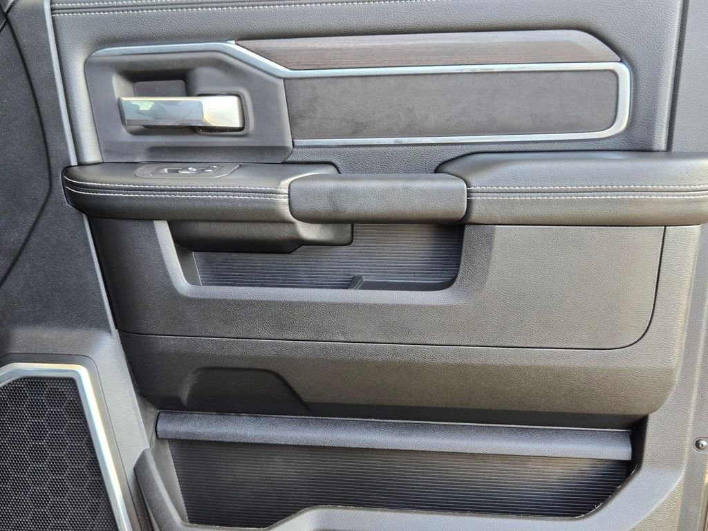 Used 2025 RAM 2500 Laramie w/ Night Edition image 30