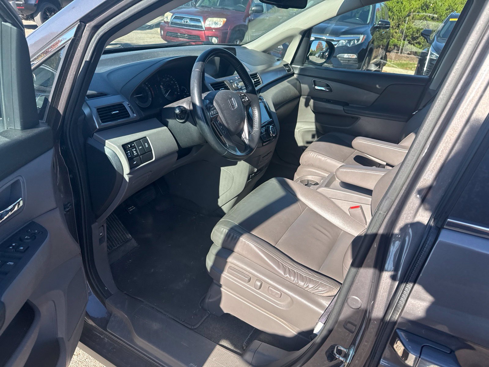 Used 2016 Honda Odyssey EX-L image 9