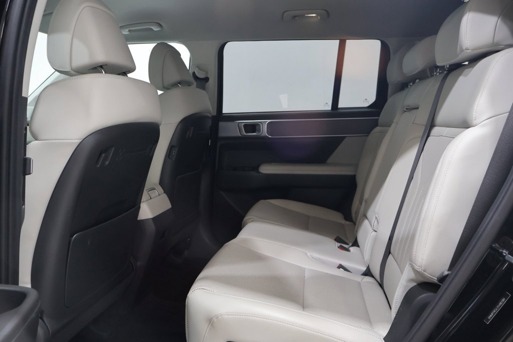 Used 2026 Hyundai Santa Fe SEL FWD image 28