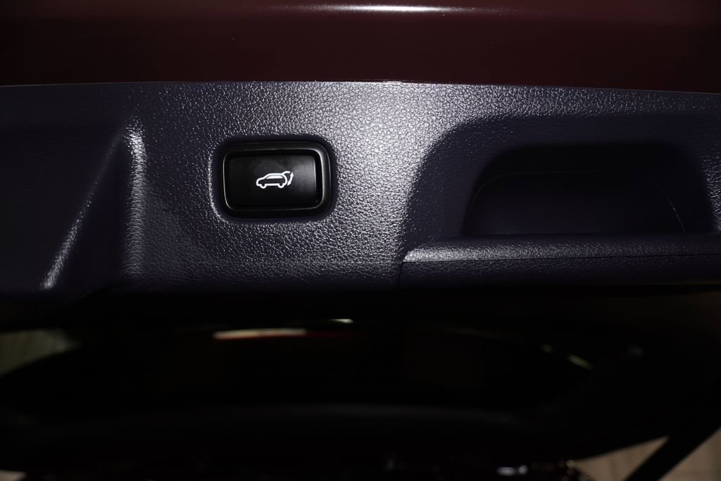 Used 2023 Hyundai Palisade Limited w/ Cargo Package image 10