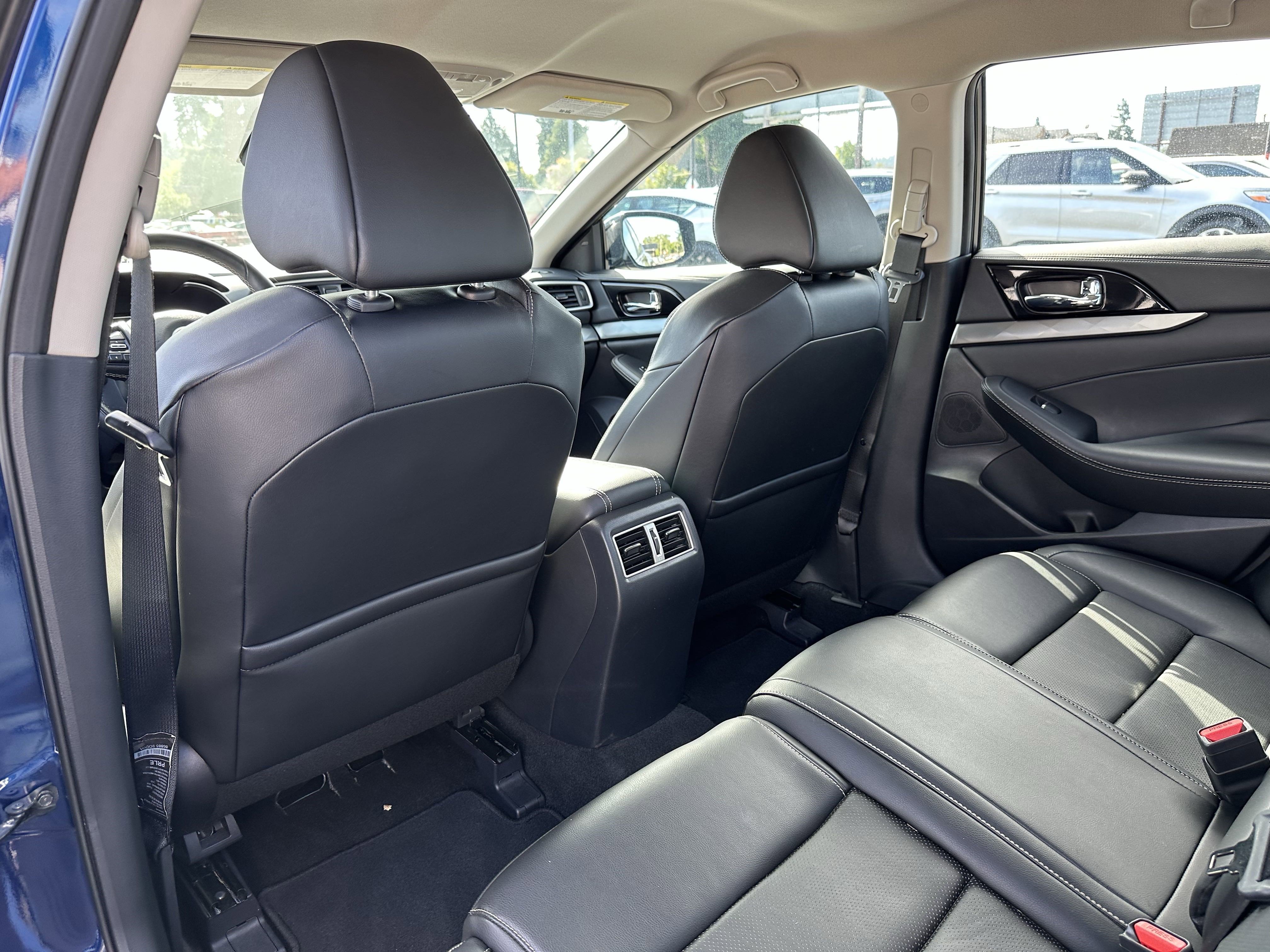 Used 2023 Nissan Maxima SV w/ Floor Mat Group image 17