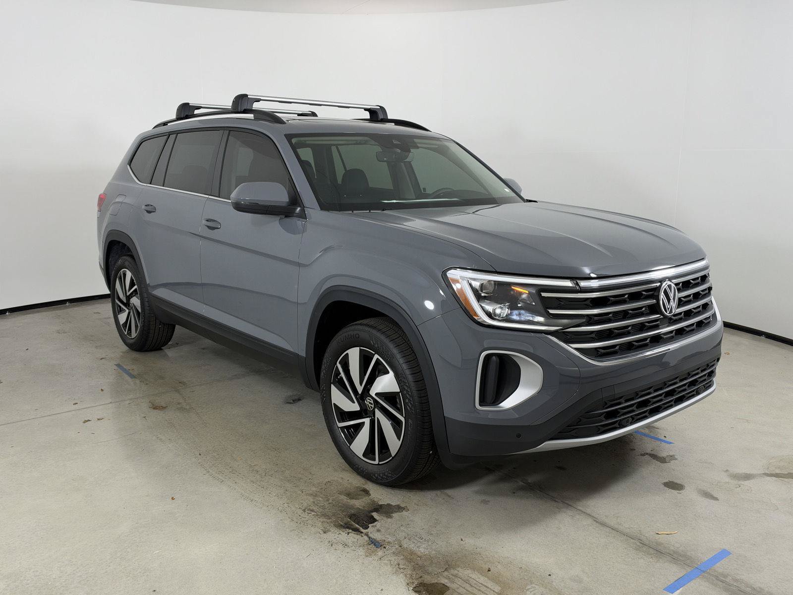 New 2026 Volkswagen Atlas SE FWD image 3