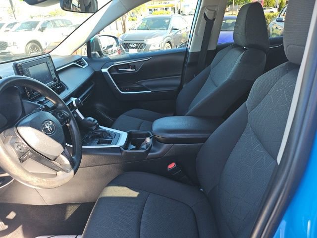 Used 2021 Toyota RAV4 XLE image 9
