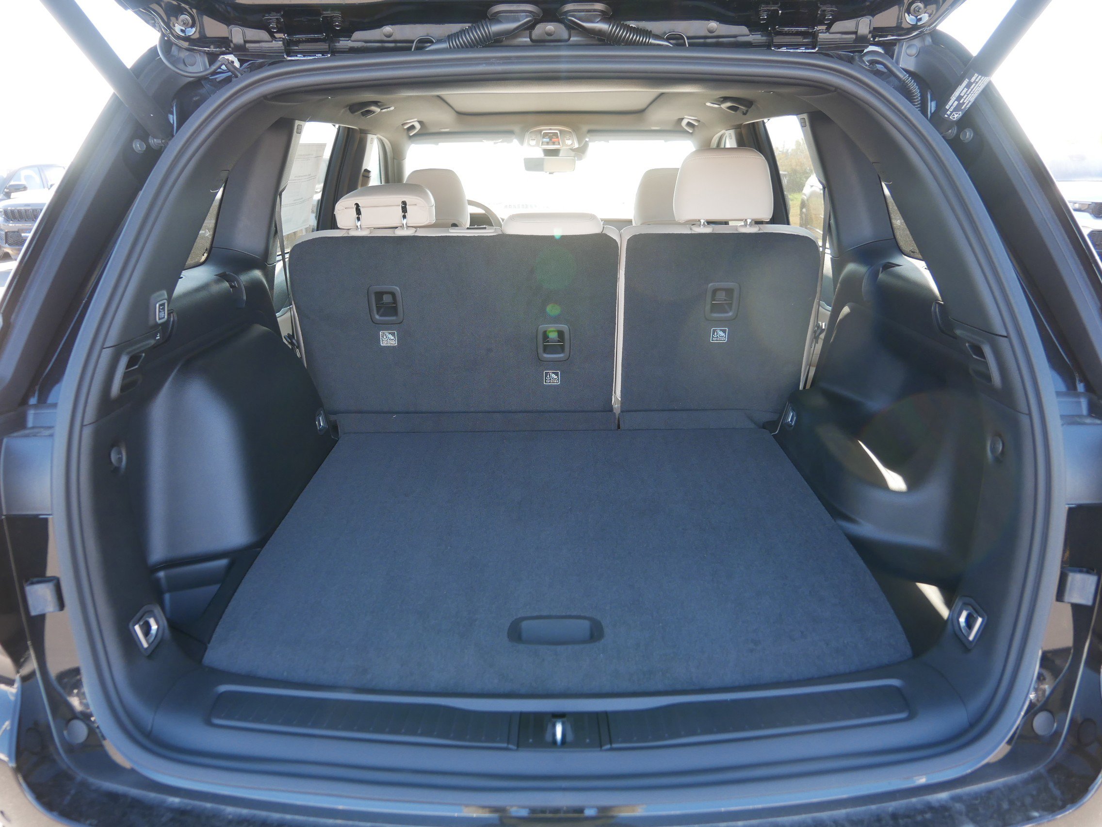 New 2025 Jeep Grand Cherokee Limited w/ Luxury Tech Group II image 5