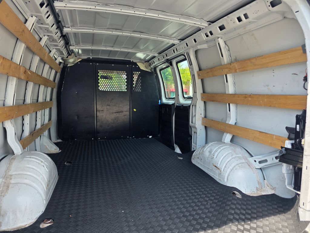 Used 2024 Chevrolet Express 2500 w/ Driver Convenience Package RWD image 26