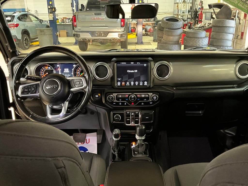 Certified 2022 Jeep Wrangler Unlimited Sahara image 9