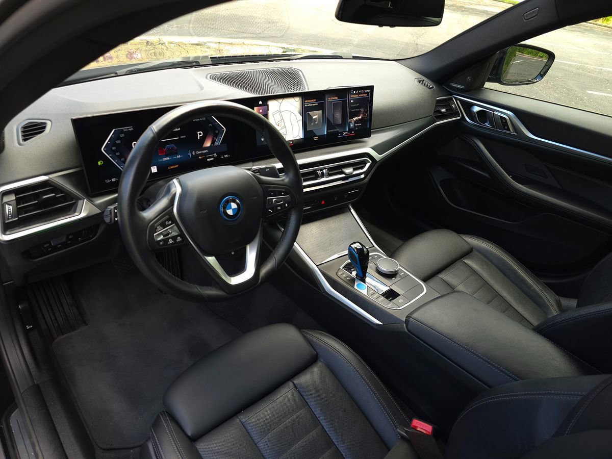 Used 2023 BMW i4 eDrive35 RWD image 2