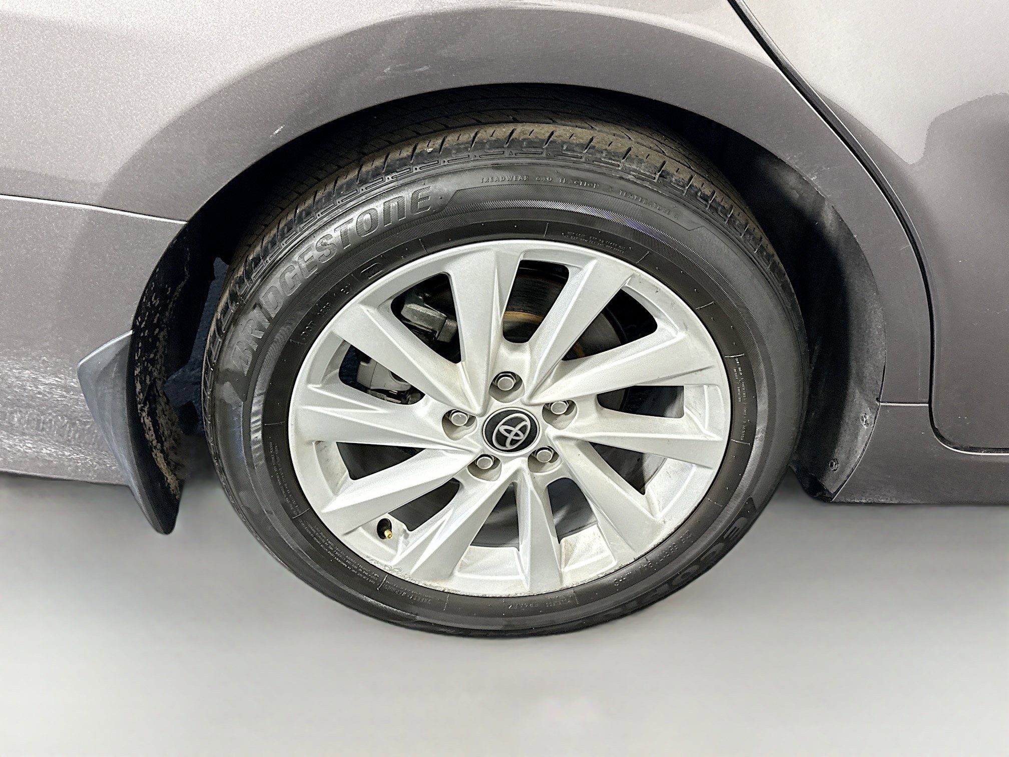 Used 2024 Toyota Camry LE image 32