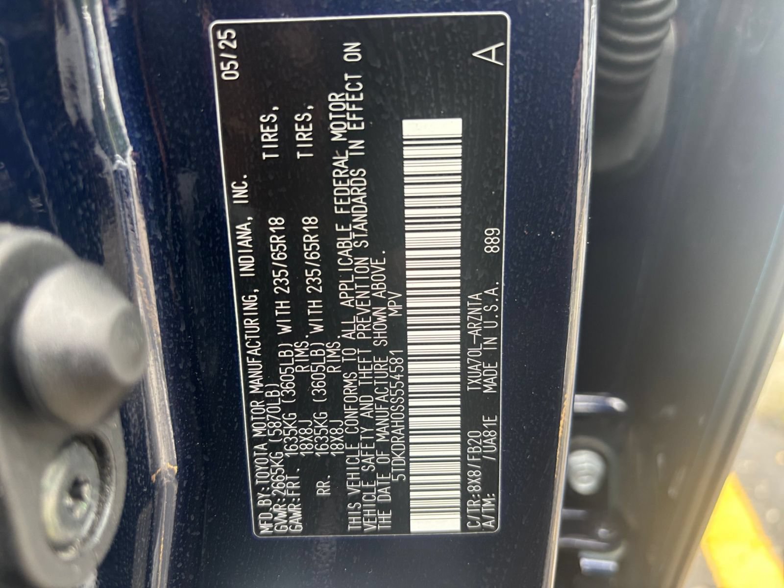 Used 2025 Toyota Highlander LE FWD image 32