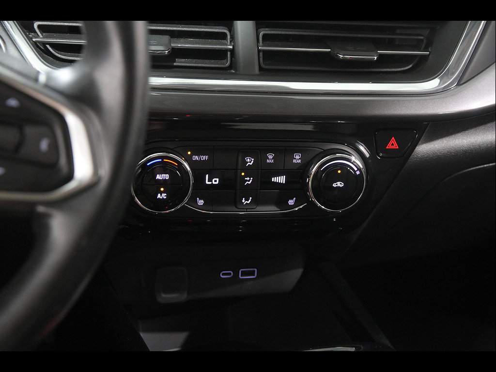 Certified 2024 Chevrolet Trax ACTIV w/ Driver Confidence Package FWD image 14