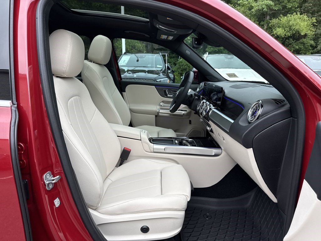 Certified 2025 Mercedes-Benz GLB 250 image 20