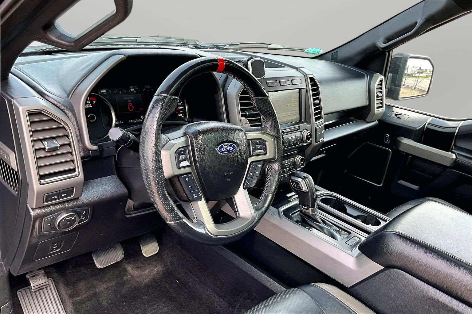 Used 2017 Ford F150 Raptor w/ Equipment Group 802A Luxury image 20