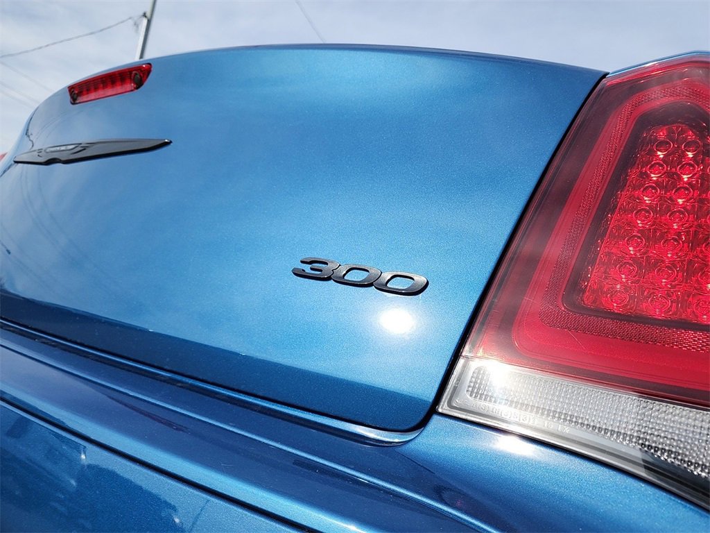 Used 2023 Chrysler 300 Touring w/ Sport Appearance Package image 20