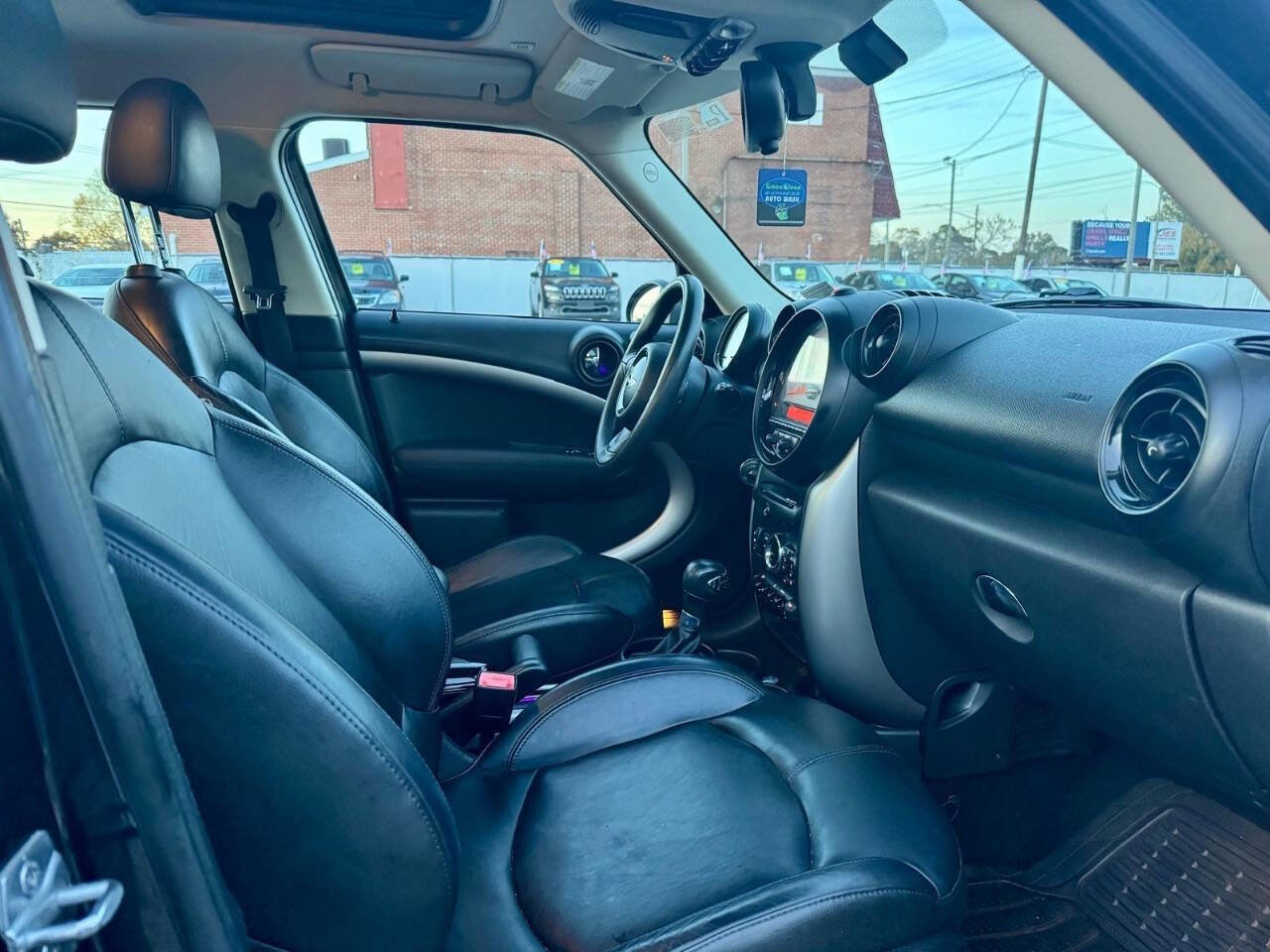 Used 2014 MINI Cooper Countryman image 11