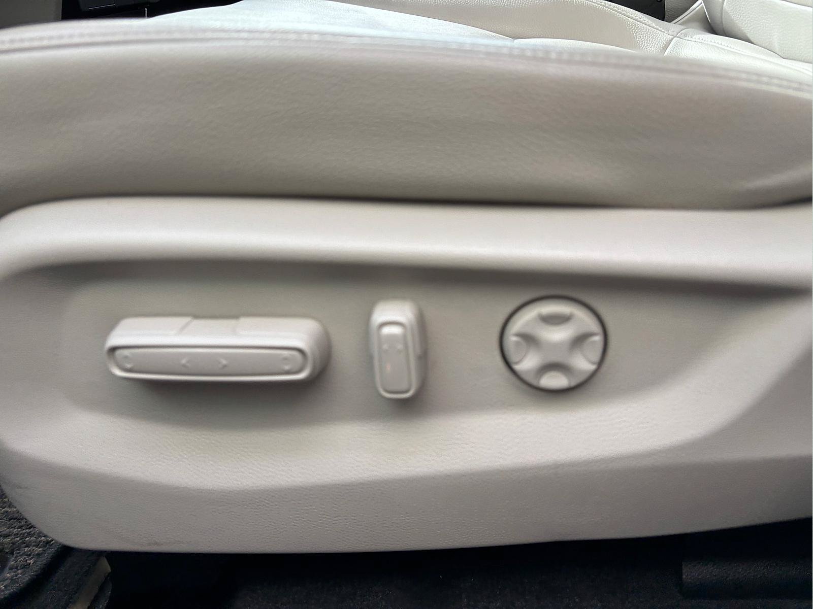 Certified 2025 Honda Odyssey EX-L image 15