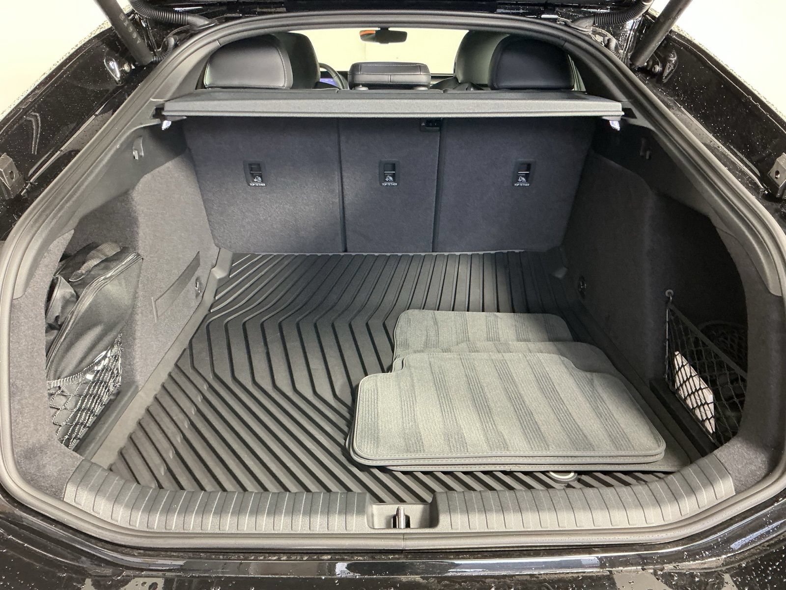 New 2027 Audi S6 e-tron Prestige AWD/4WD image 16