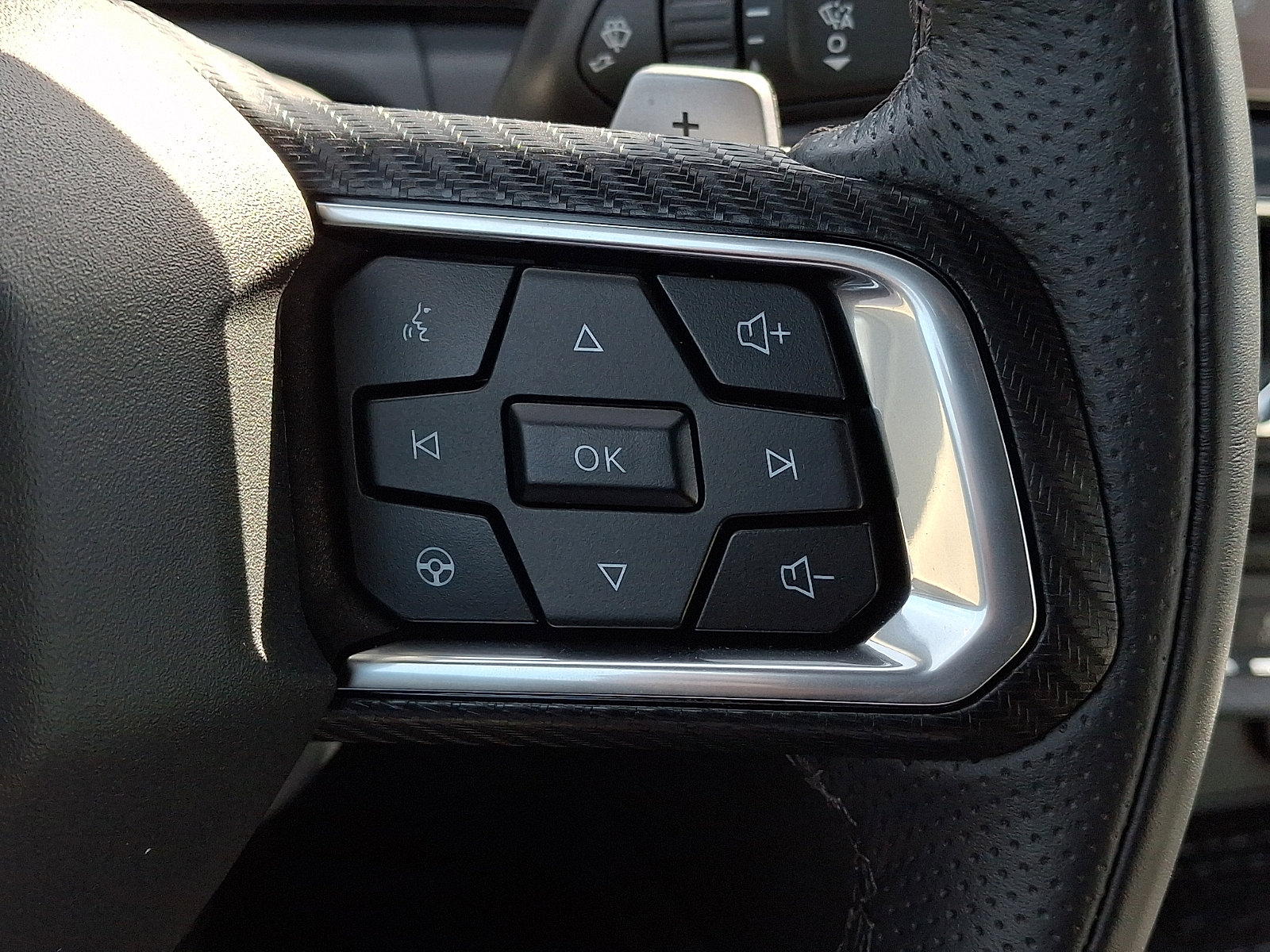 Used 2024 Ford Mustang GT Premium image 27