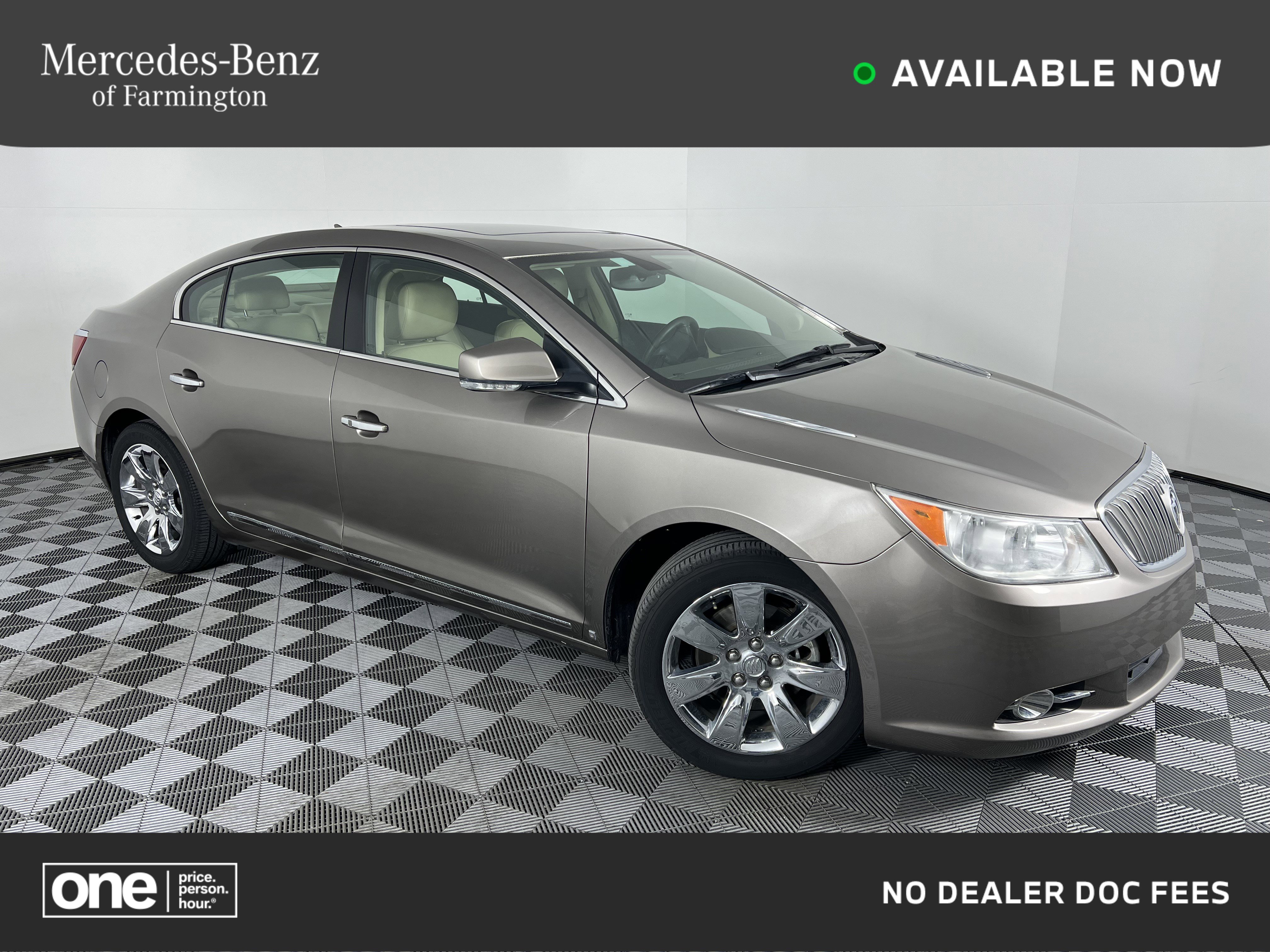 Used 2010 Buick LaCrosse CXS image 1