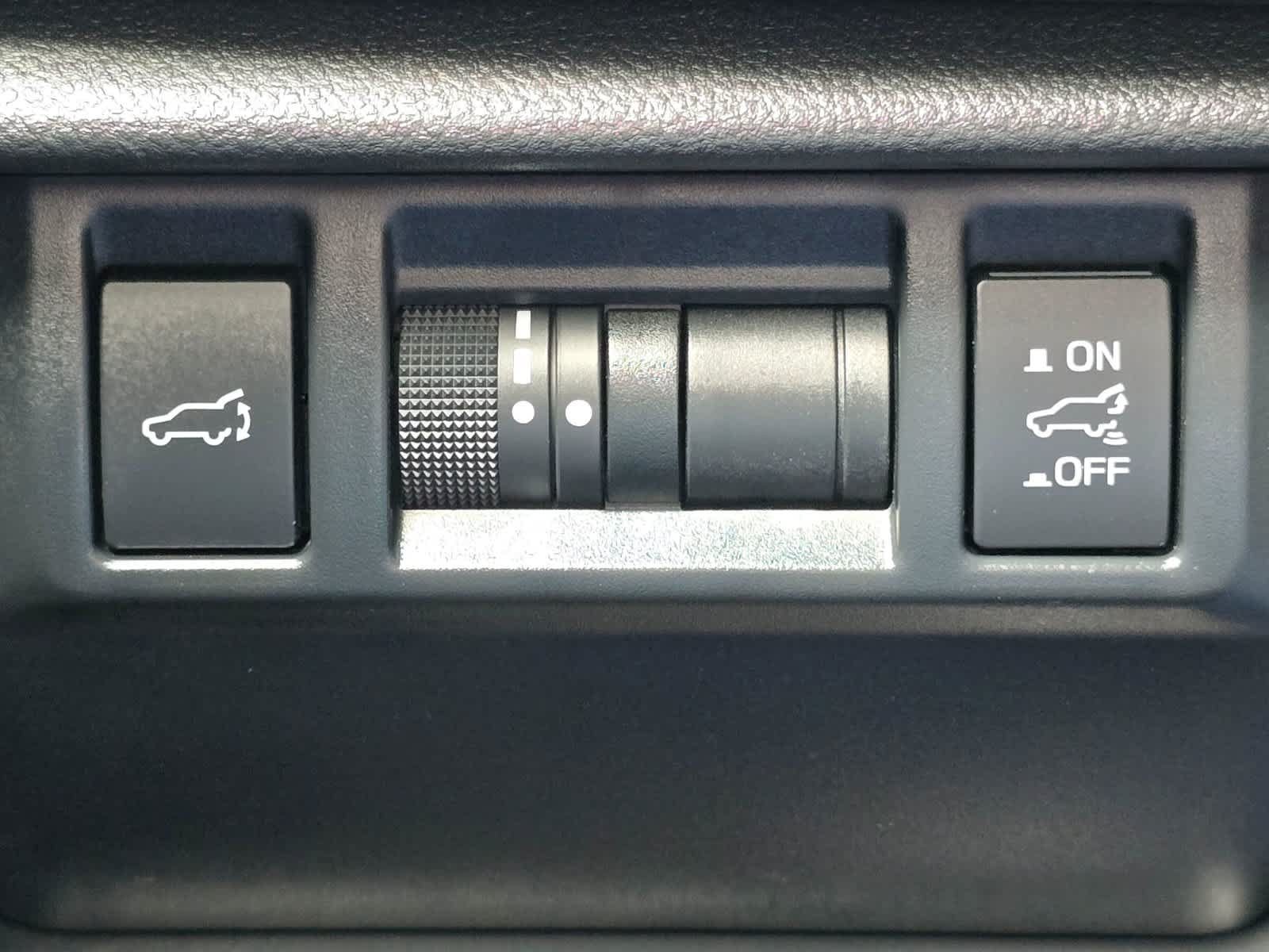 Certified 2025 Subaru Forester Premium AWD/4WD image 18