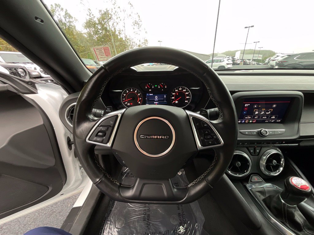 Used 2022 Chevrolet Camaro LT RWD image 10