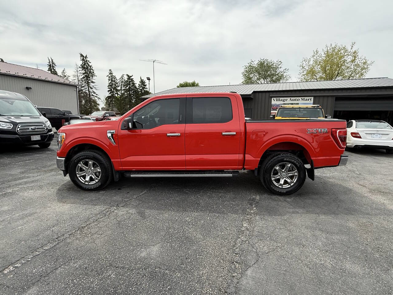 Used 2021 Ford F150 XLT w/ Equipment Group 301A Mid AWD/4WD image 2