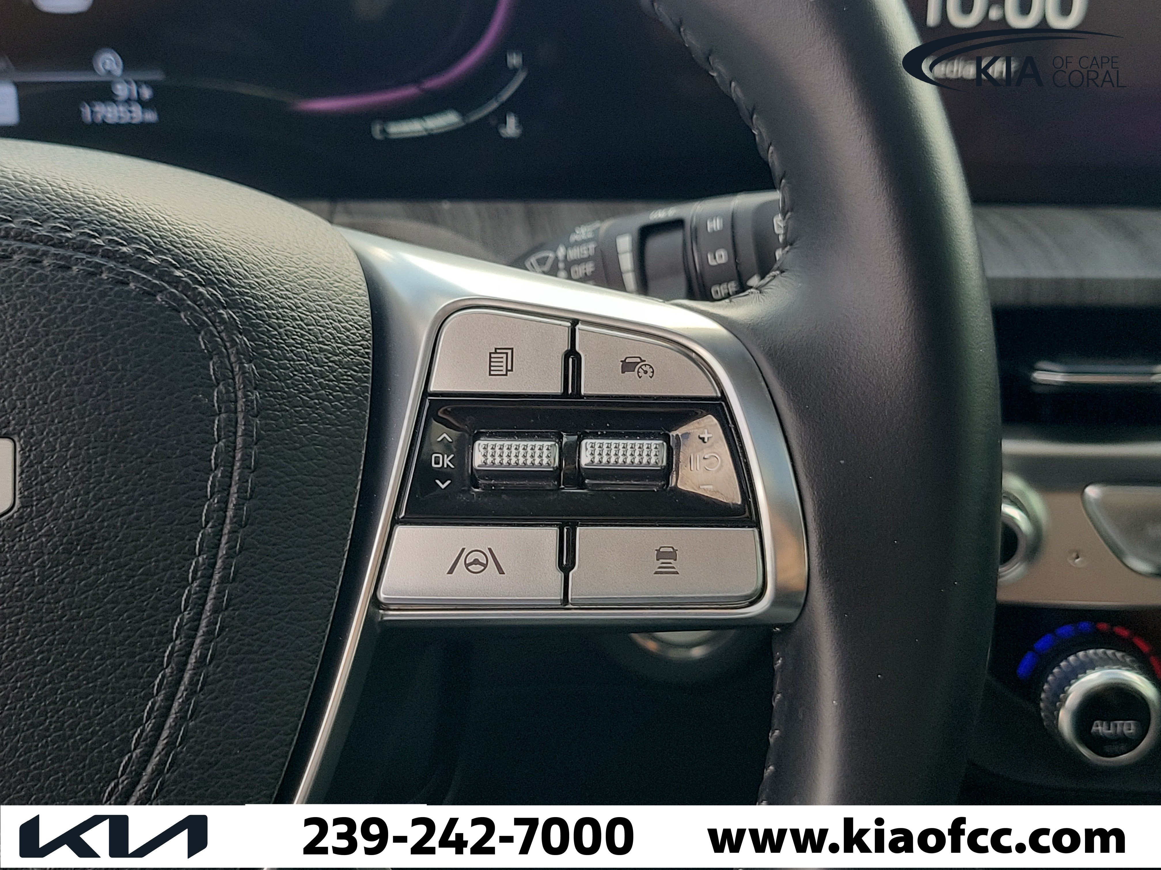 Certified 2024 Kia Telluride EX w/ EX Captain's Chair Package FWD image 27