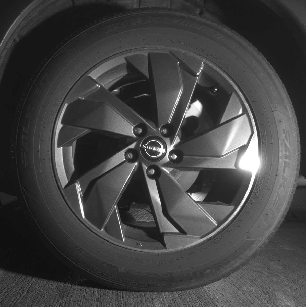 Used 2025 Nissan Rogue SV image 14