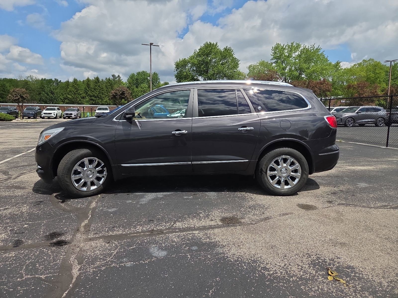 Used 2015 Buick Enclave Leather AWD/4WD image 9