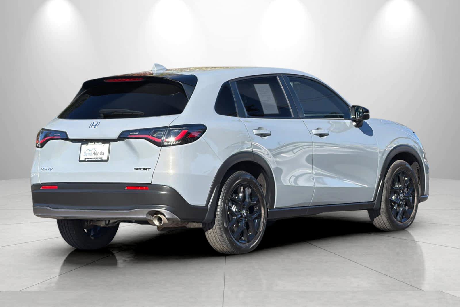 Used 2025 Honda HR-V Sport image 2