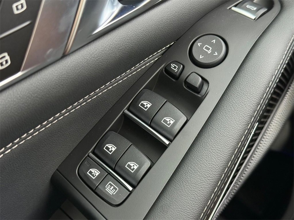 New 2026 BMW ALPINA XB7 image 16