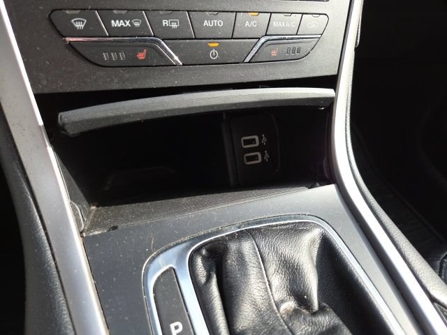 Used 2016 Ford Edge SEL w/ Equipment Group 201A AWD/4WD image 17