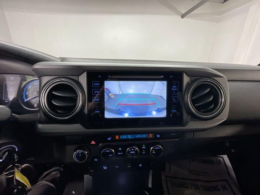 Used 2016 Toyota Tacoma TRD Sport image 14