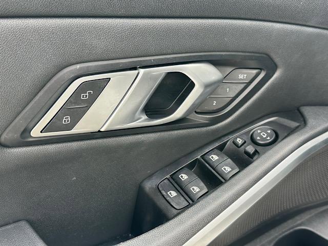 Used 2019 BMW 330i xDrive Sedan w/ Convenience Package image 16