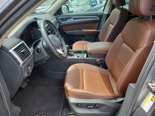 Used 2023 Volkswagen Atlas SE w/ Panoramic Sunroof Package FWD image 21