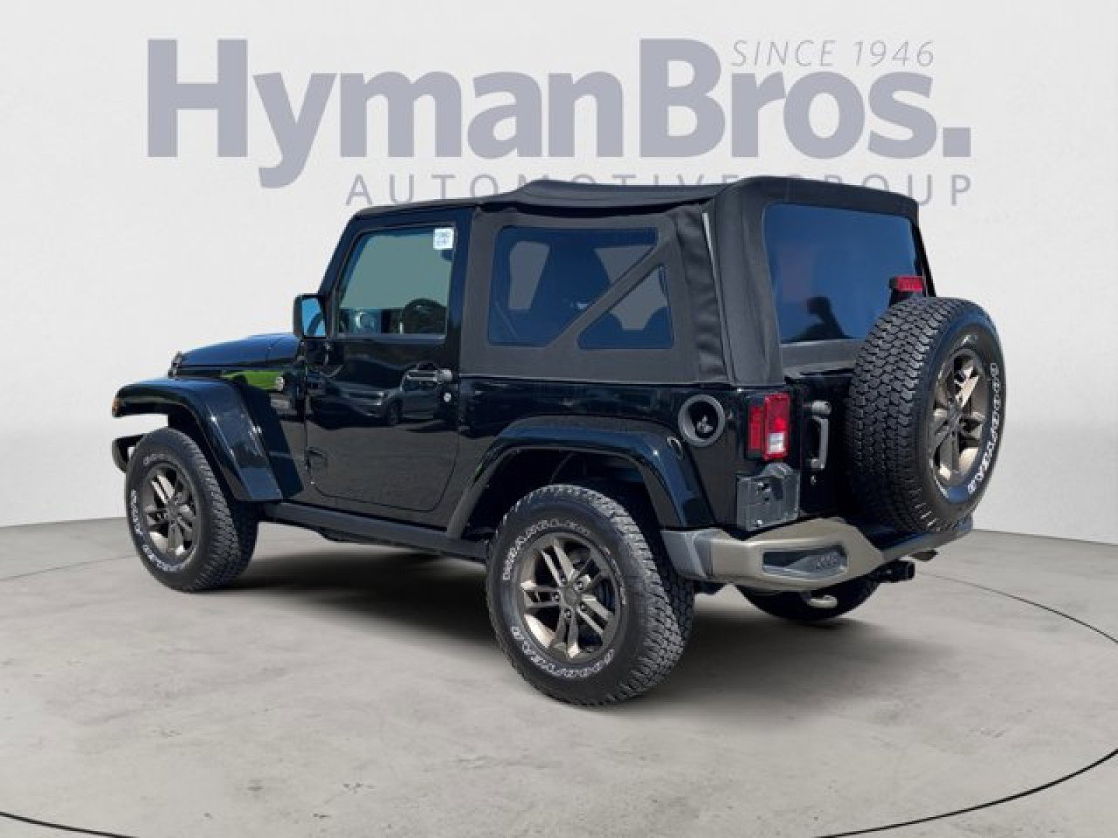 Used 2016 Jeep Wrangler Sahara AWD/4WD image 6