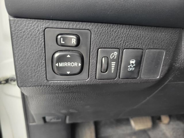 Used 2015 Toyota RAV4 XLE image 20