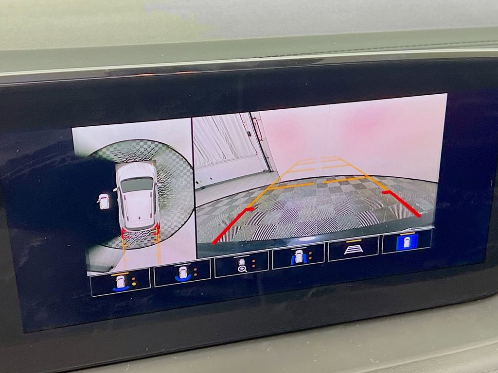 New 2025 Buick Encore GX Avenir w/ Avenir Technology Package image 12