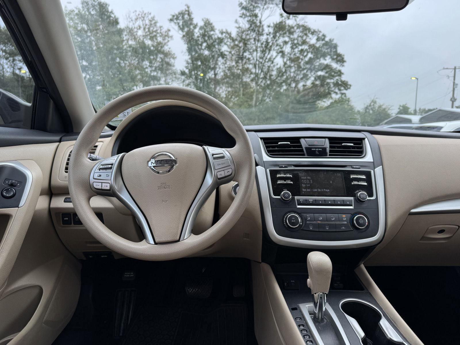 Used 2016 Nissan Altima 2.5 S w/ Power Driver Seat Package image 16