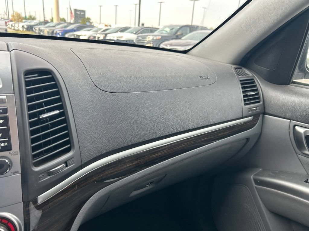 Used 2011 Hyundai Santa Fe GLS FWD image 18