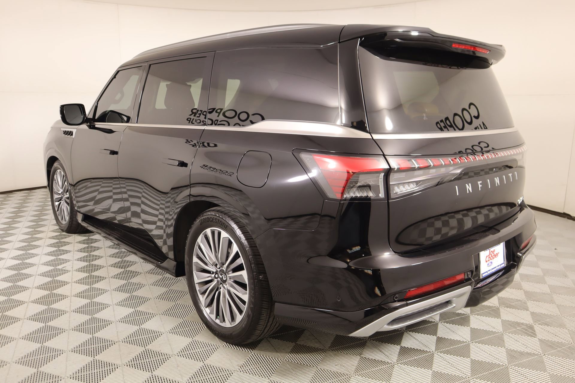 Used 2025 INFINITI QX80 Luxe image 23