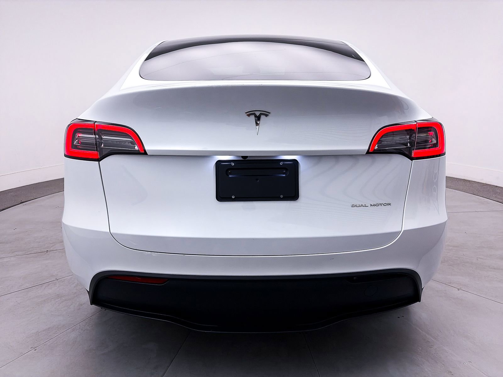 Used 2023 Tesla Model Y Long Range image 25