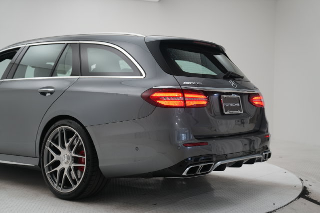 Used 2018 Mercedes-Benz E 63 AMG S image 22