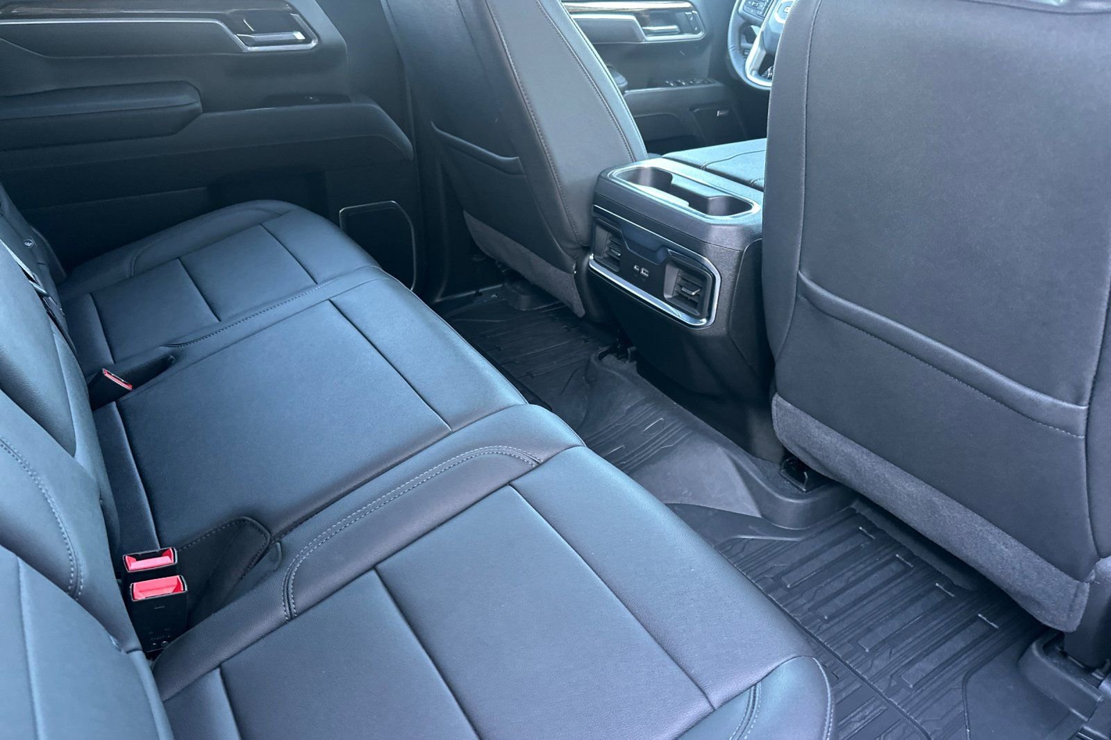 Used 2026 GMC Sierra 1500 Elevation w/ Elevation Premium Package AWD/4WD image 18